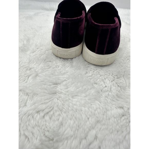Vince Size 7.5 Sneakers Corbin Slip On Shoes Burgundy Velvet Comfort - Picture 8 of 11
